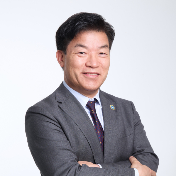 Professor Timothy Lee